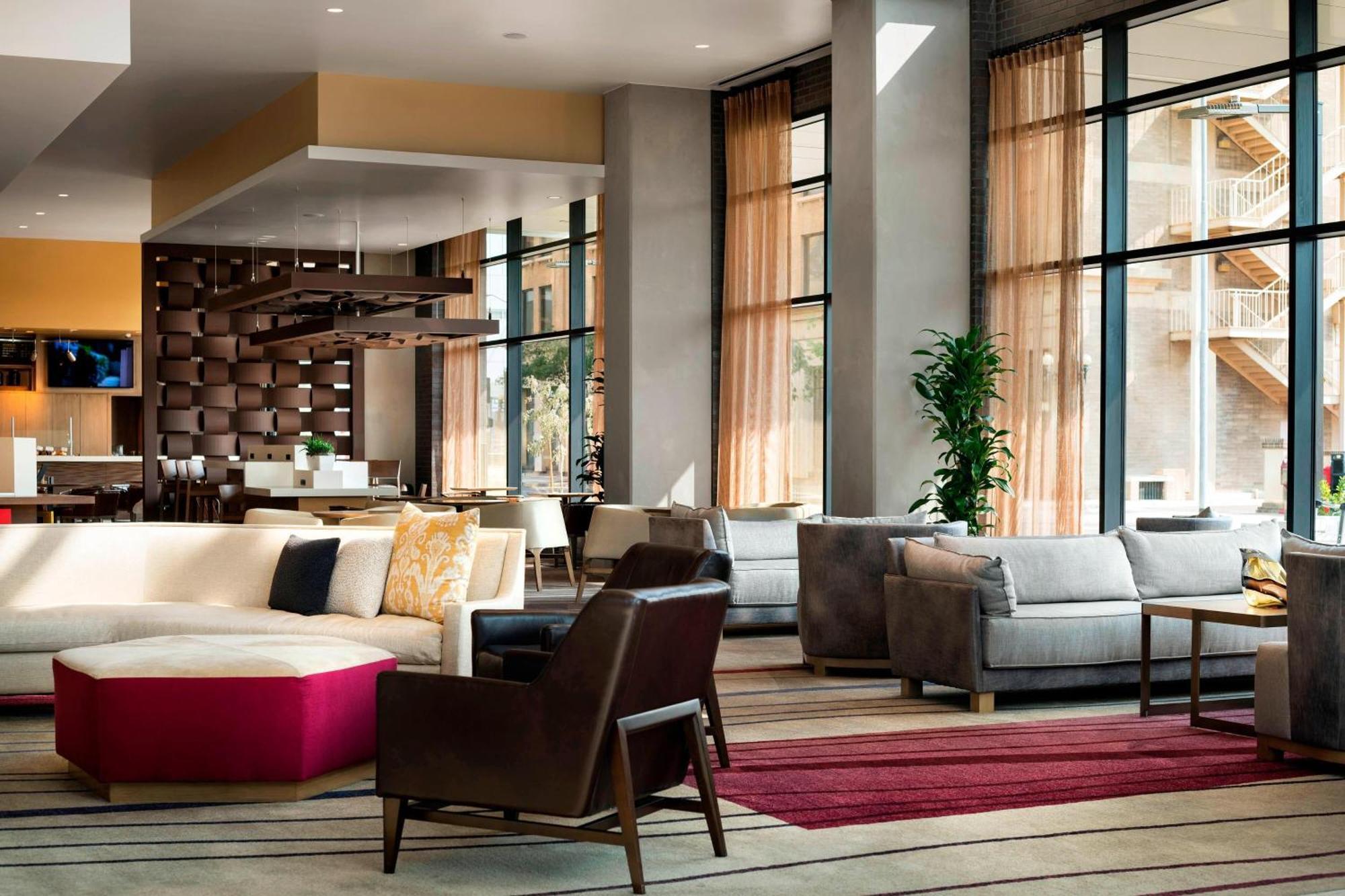 Courtyard By Marriott Phoenix Downtown Eksteriør bilde