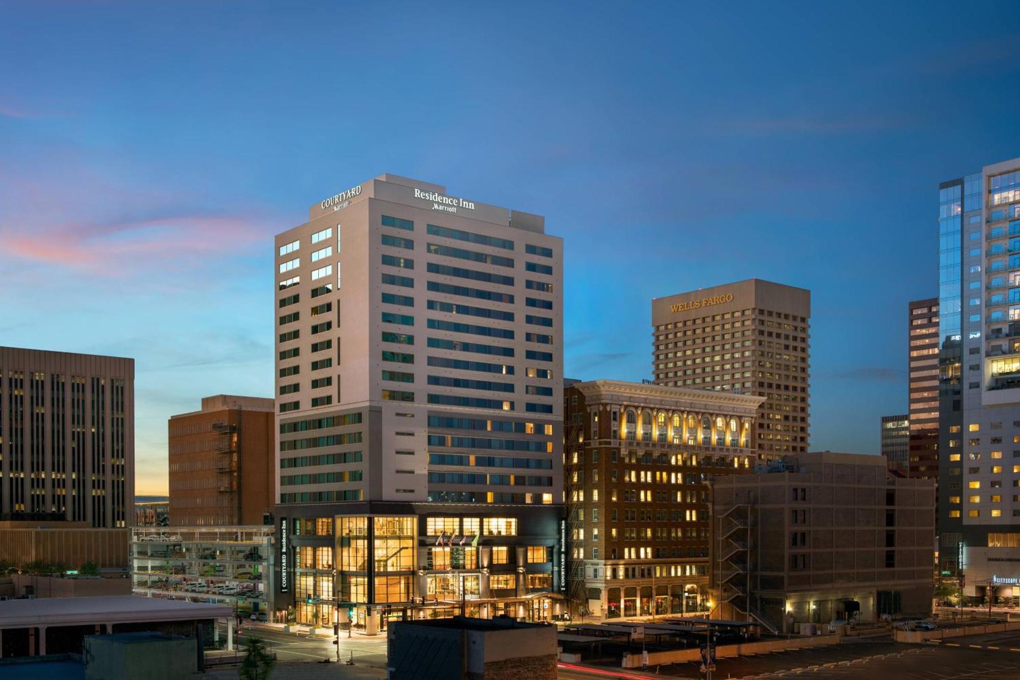 Courtyard By Marriott Phoenix Downtown Eksteriør bilde