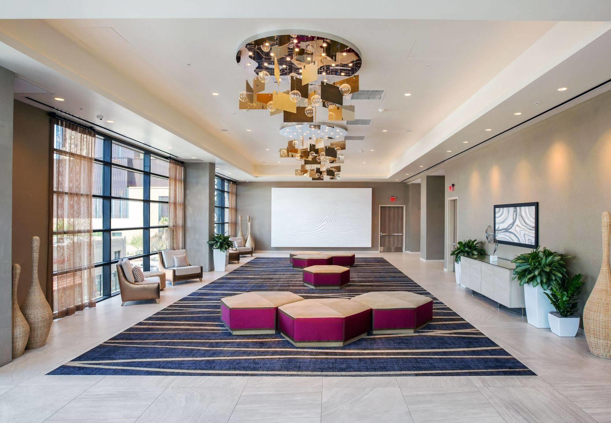 Courtyard By Marriott Phoenix Downtown Eksteriør bilde