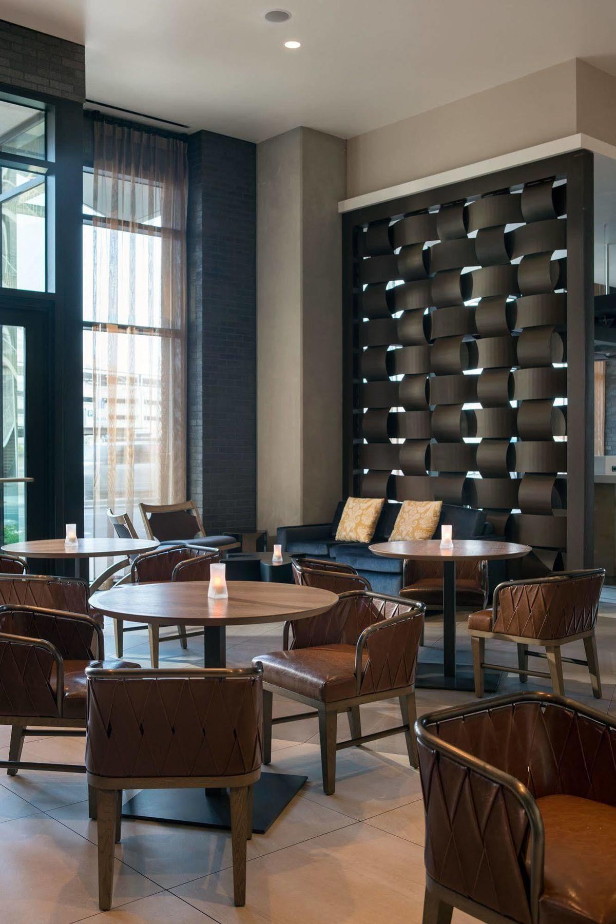 Courtyard By Marriott Phoenix Downtown Eksteriør bilde